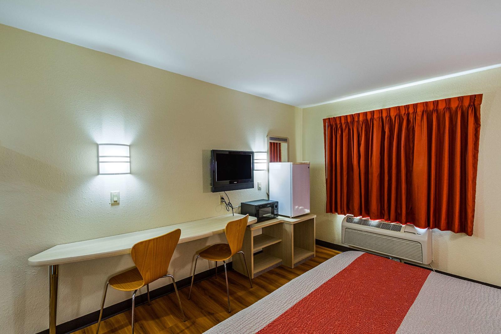 Motel 6 Urbana — foto 4